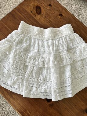 White Aerie ruffled skirt